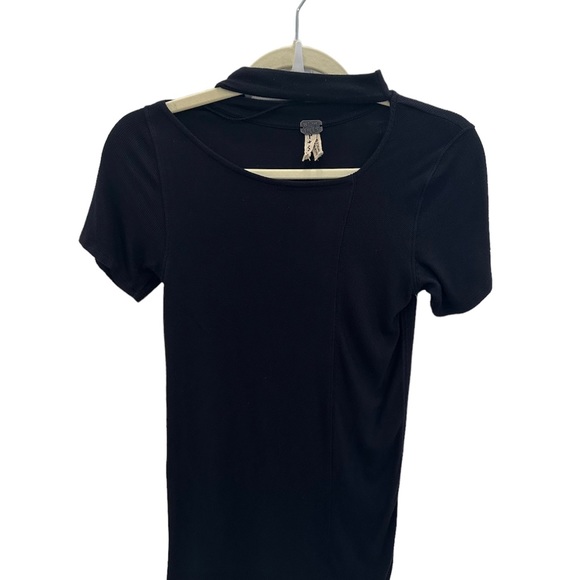 NEW We Are the Free Black Choker Top - Picture 6 of 6